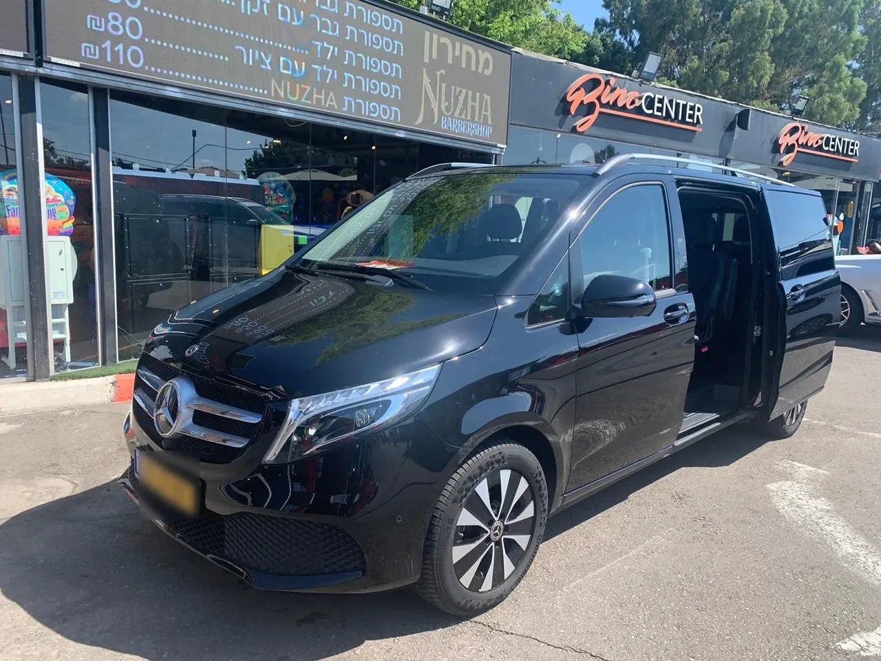 Yaron VIP Mercedes V-Class Minivan - executive airport transfers Israel